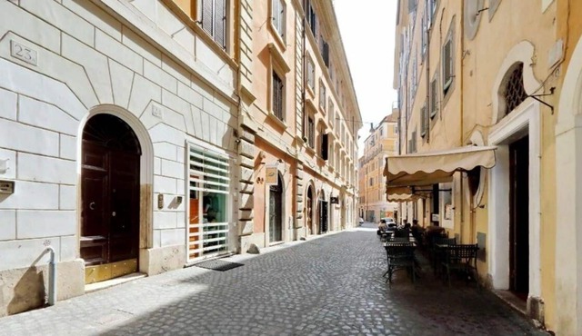Apartment in Rome with 0 bedrooms sleeps 2