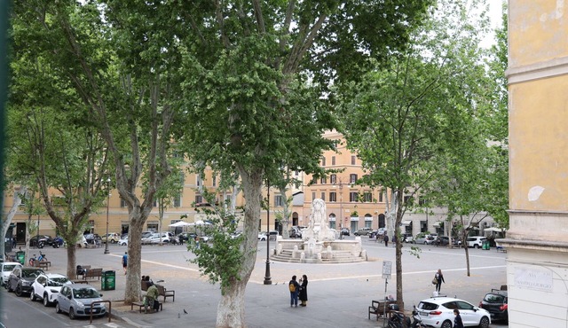 APARTMENT IN TESTACCIO SQUARE