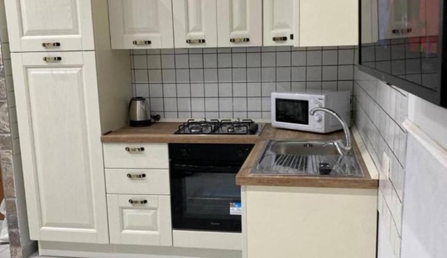 Apartment 'Lucy Casa Vacanze' with Private Terrace, Wi-Fi and Air Conditioning