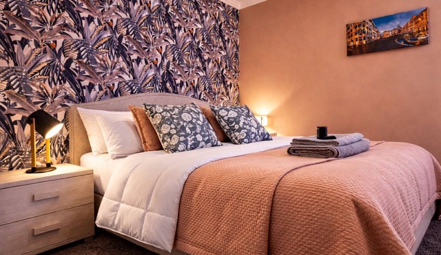 Apartment Mari&Lucio-Metro Basilica S.Paolo, 4 stops to Colosseum, 15min Termini