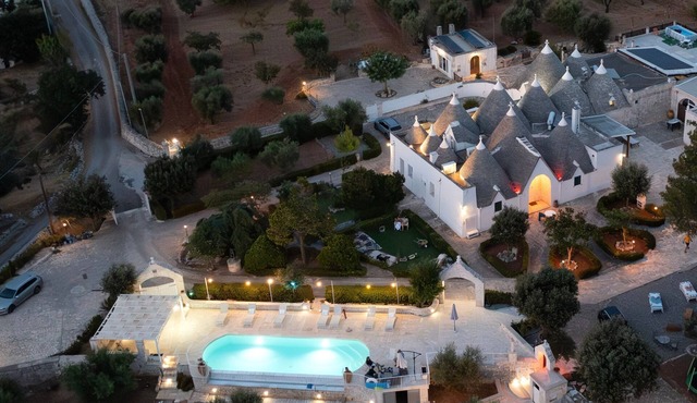 Apartment 'Trullo Degli Anelli In Masseria' with Shared Pool, Wi-Fi and Air Conditioning