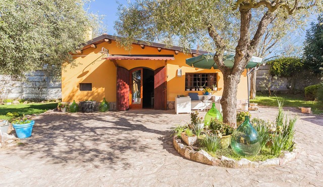 Aspromonte Yellow House