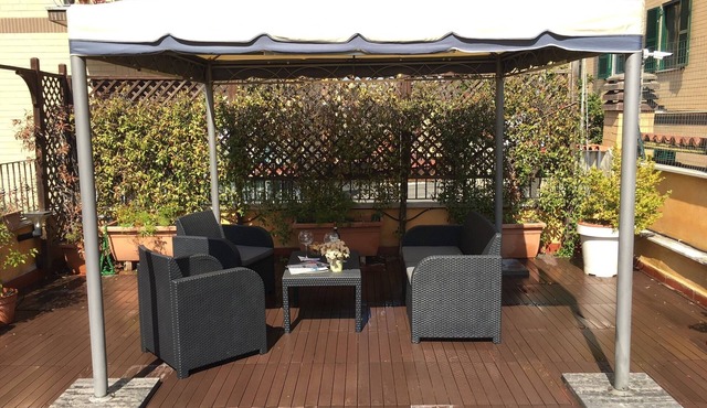 At Few Steps from Vatican City with Garden and Private Parking