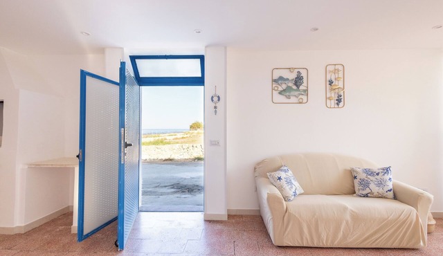 AULONA TOURIST APARTMENT: YOUR RETREAT BETWEEN THE SEA AND PUGLIAN TRADITION