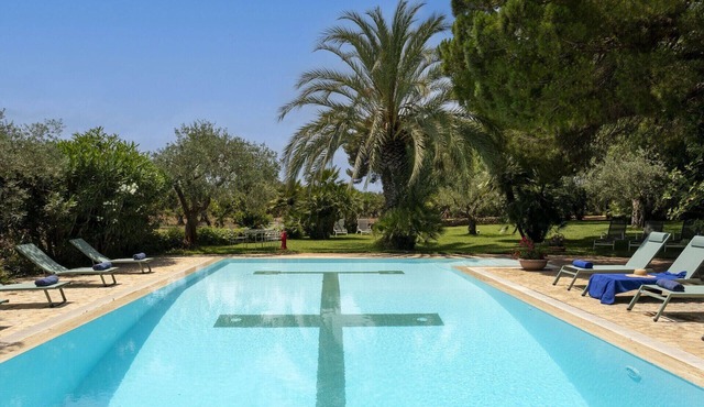 Balù - Five Bedroom Villa, Sleeps 11