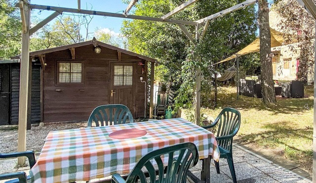 Beautiful apartment for 5 guests with WIFI, patio and pets allowed