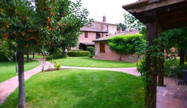 Beautiful apartment for 6 people with WIFI, pool, A/C, TV, veranda and pets allowed