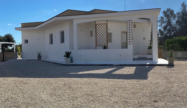 Beautiful luxury villa near mesagne 2 bedroom 2 bathroom private pool.