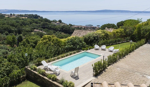Beautiful private villa for 14 people with WIFI, A/C, private pool, TV, patio and pets allowed