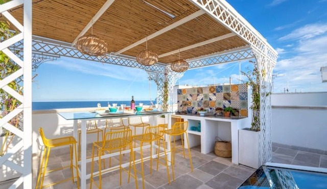 Beautiful spacious seaside palazzo. Terrace panoramic sea views & dipping pool.
