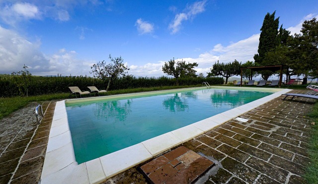 Beautiful villa for 10 people with WIFI, pool, TV, patio and panoramic view