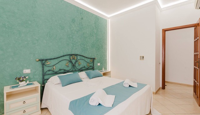 Bed and Breakfast 'Le Ortensie Verde' with Shared Terrace, Wi-Fi and Air Conditioning