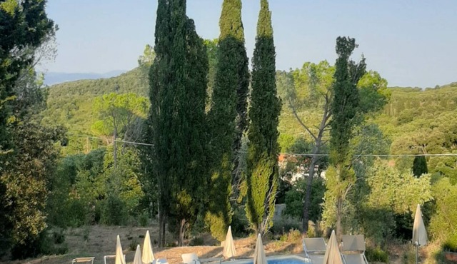 Brezza: Panoramic Farmhouse Apt with Pool & 2 Double Bedrooms