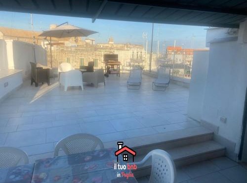 Casa Bianca il tuo Bnb, Big Terrace downtown, 15min Airport & Sea