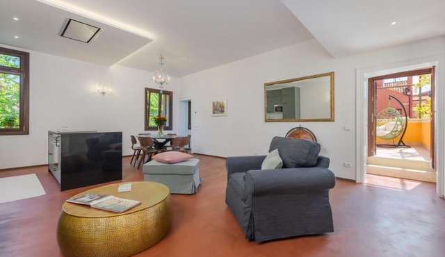 Casa dell'Aviatore con terrazza sul giardino
