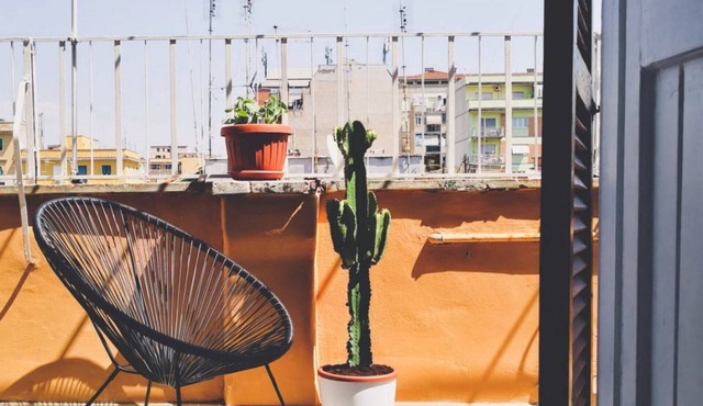 CASA FRIDA, cozy bright attic with terrace.