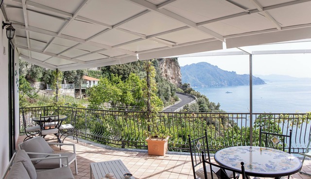 Casa Giosuè - Your Home on the Amalfi Coast - sea View Terrace in Conca dei Marini
