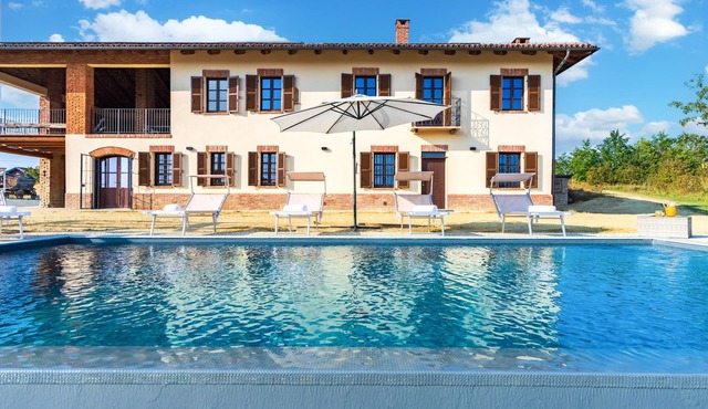 Casa Leonarda 8+2, Emma Villas