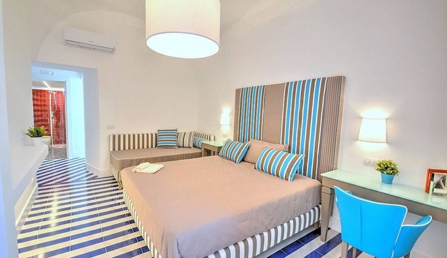 Casa Oana: A modern and graceful apartment located in the center of Sorrento, with Free WI-FI.