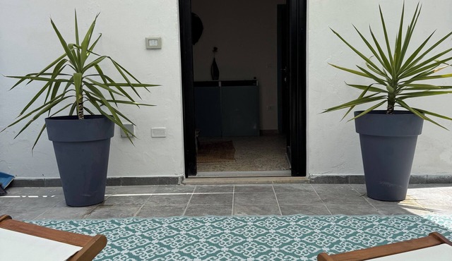 CASA TRAMONTANA , independent apt, 150 mt from the beach