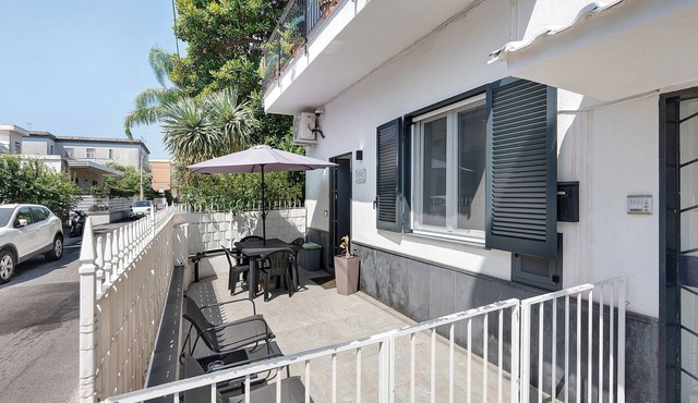 Casa Vacanze Secretum Pompeii with Private Terrace, Wi-Fi and Air Conditioning