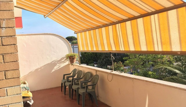 CasaGabbiano- family Beach Stay + Bright Terrace – 50 min to Rome by train