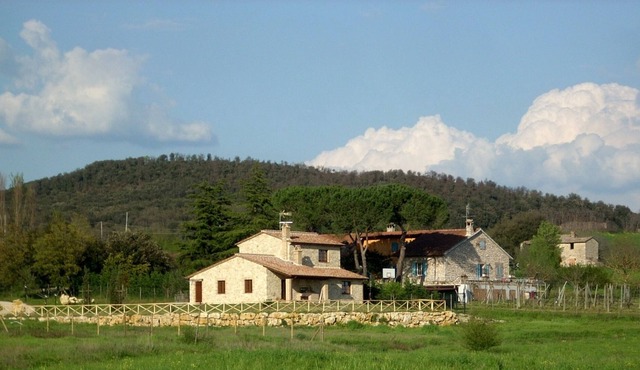Casale con piscina Umbria- 8 posti