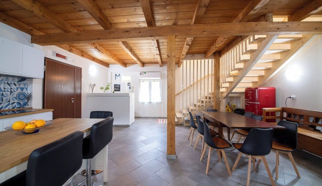 Casale in legno nella natura laziale
