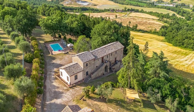 Casale Montemoro With Pool - Happy Rentals