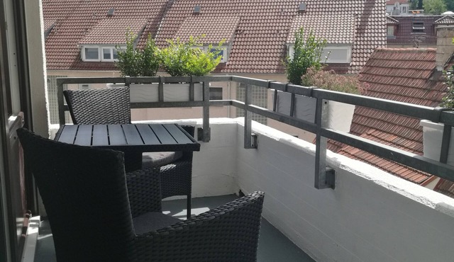 Central and quietly located apartment with balcony in Stuttgart