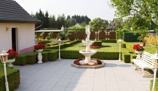 Central, quiet, vacation ambience, near Cologne Trade Fair & Mediterana in Bergisch Gladbach