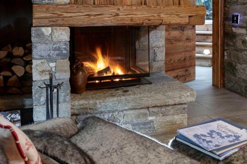 Chalet Matterhorn François - Central Alpine Chalet with Private SPA & Breakfast in Breuil-Cervinia