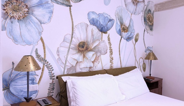 Charming 2-bedroom apartment in lovely Firenze with AC, WiFi in Florence