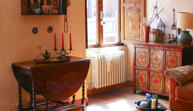 Charming Bright Colosseum Apartment
