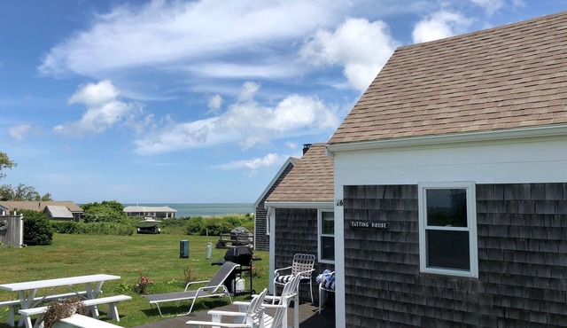 Classic Cape Cod Cottage with ocean views & beach! in Barnstable