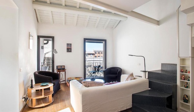 Colosseum & Piazza Venezia Boutique Apartment
