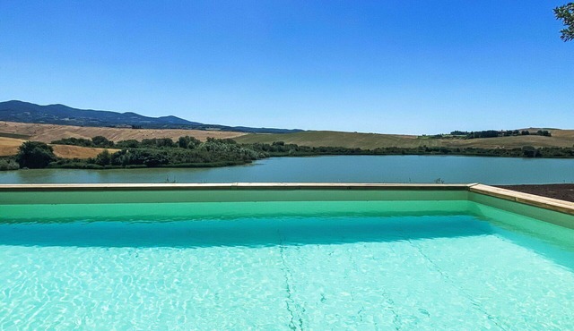 Cosy apartment for 12 people with WIFI, A/C, pool, TV, patio, panoramic view and parking