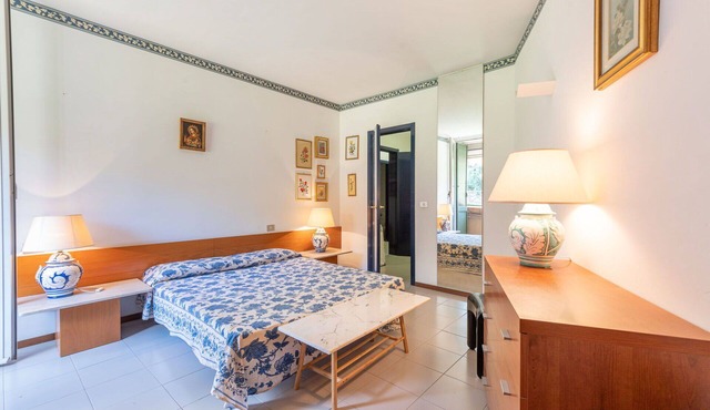 Cosy apartment for 10 guests with WIFI, TV, balcony and pets allowed