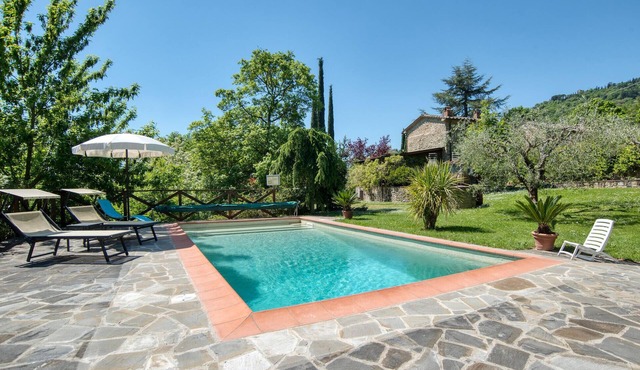 Cozy home in Cortona -AR- with private swimming pool, can be inside or outside