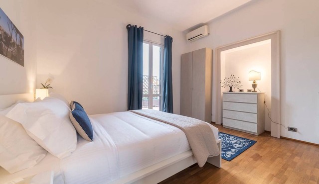 Croce Palace unit 8 - private double terrace/a few steps from Spanish Steps