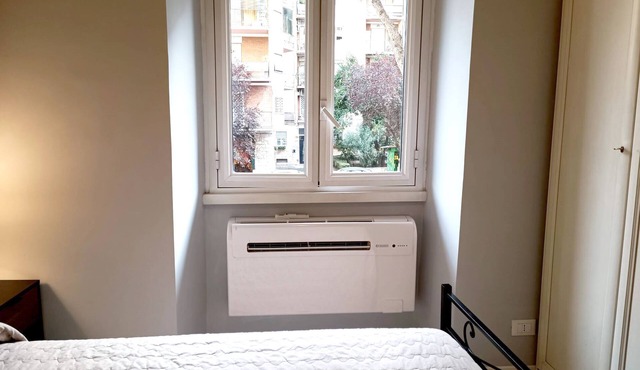 Delightful apartment in Basilica San Paolo/Bambin Gesù Children's Hospital