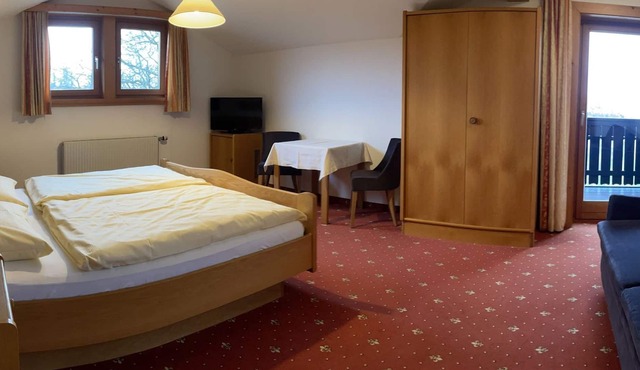 Doppelzimmer Mansarde - Hotel Hemetsberger in Abtsdorf