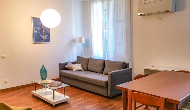Dorsoduro Venice Apartment