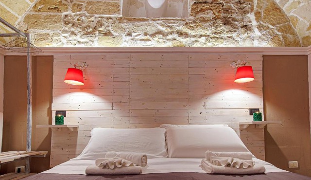 Exedra Holiday House