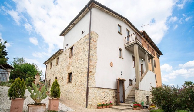Farmhouse in Città di Castello with Pool