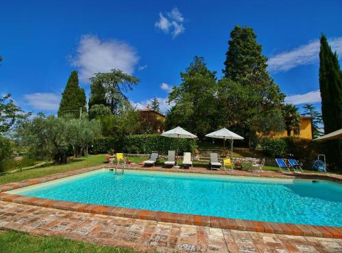 Farmhouse in Todi with Pool & Theater Nearby