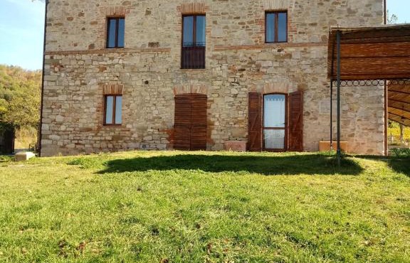 Fattoria in esclusiva per vacanza da sogno in Monte Castello di Vibio