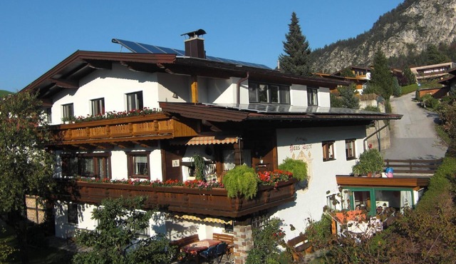Flat "Ager am See" with a view of the water in Thiersee