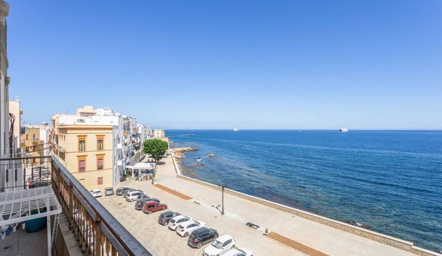 GuestHost - Cozy apartment located in one of the most beautiful areas of the city, between the walls of Tramontana and Ligny tower, within walking distance. The accommodation is located in a strategic position, about 900m from the port terminal of the ci
