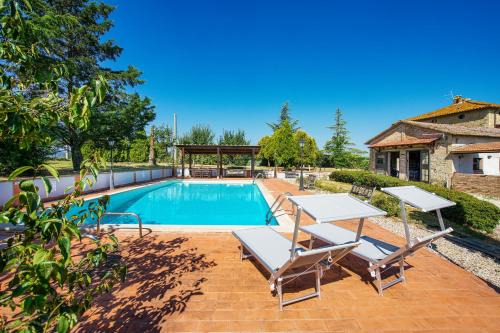 GuestHost - Timeless 19th-Century Villa with Private Pool Oasis